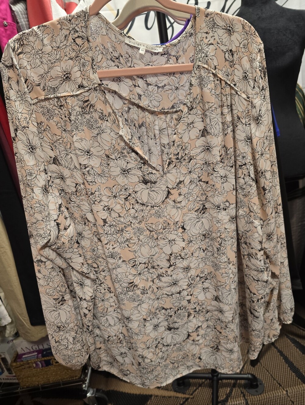 134 Violet & Claire Blush Floral V-Neck Long-Sleeve Blouse